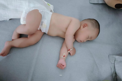 金坛怀孕感觉自己心跳明显